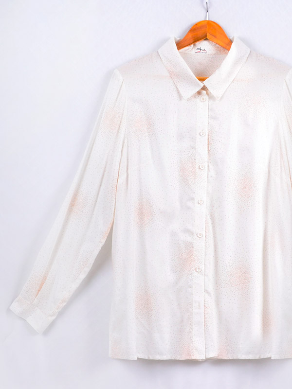 Blouse with a print beige salute B72